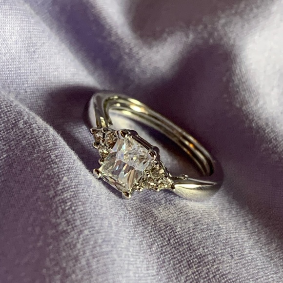 NWT Sterling Silver Ring - Picture 3 of 4